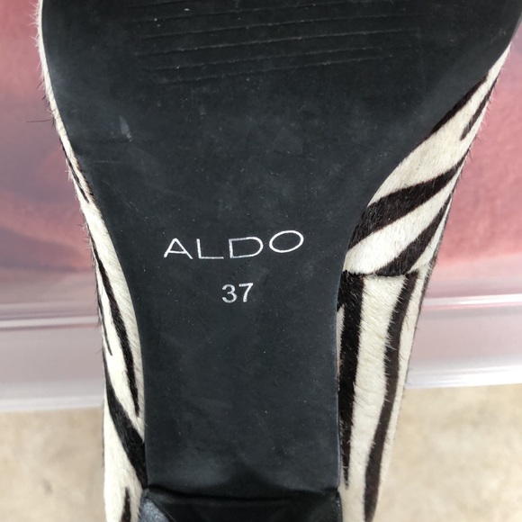 Zebra cow leather black & white point toe shoes - Picture 5 of 6